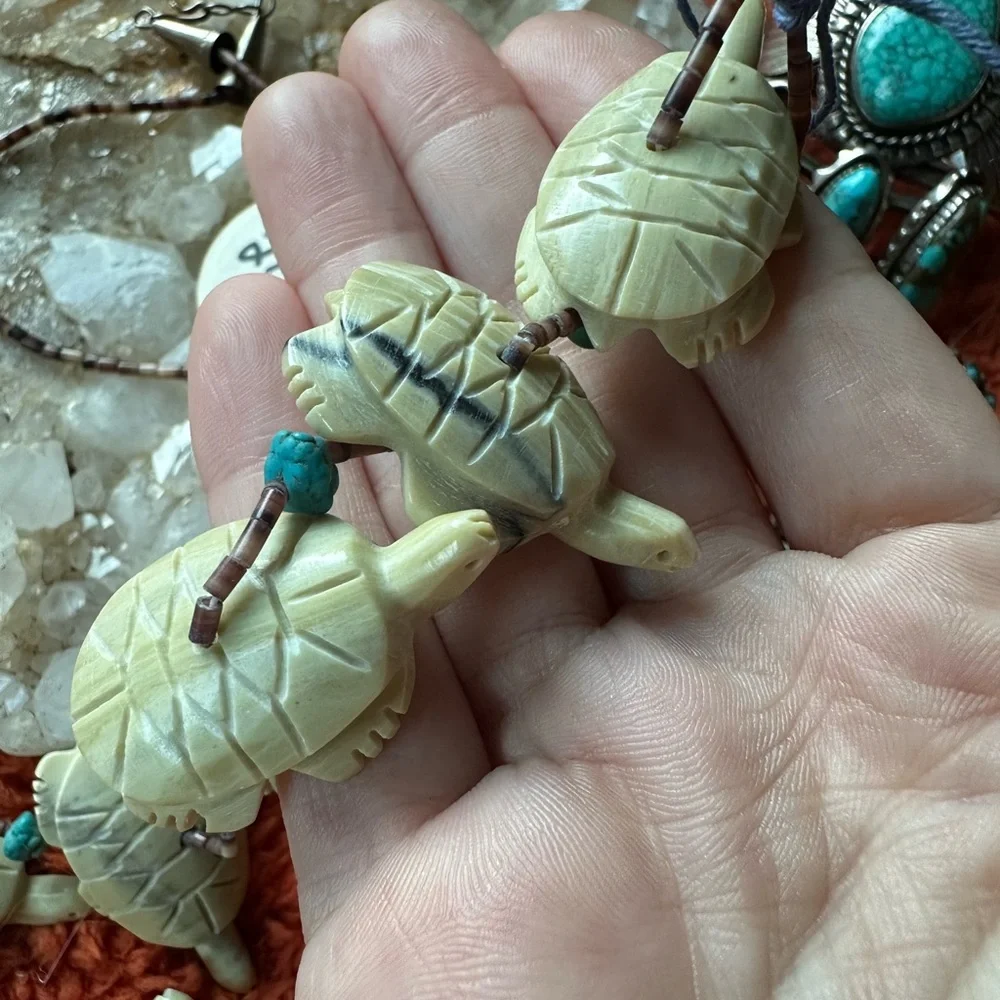 Zuni Stone Fetish necklace carved stone vintage - Picture 3 of 8